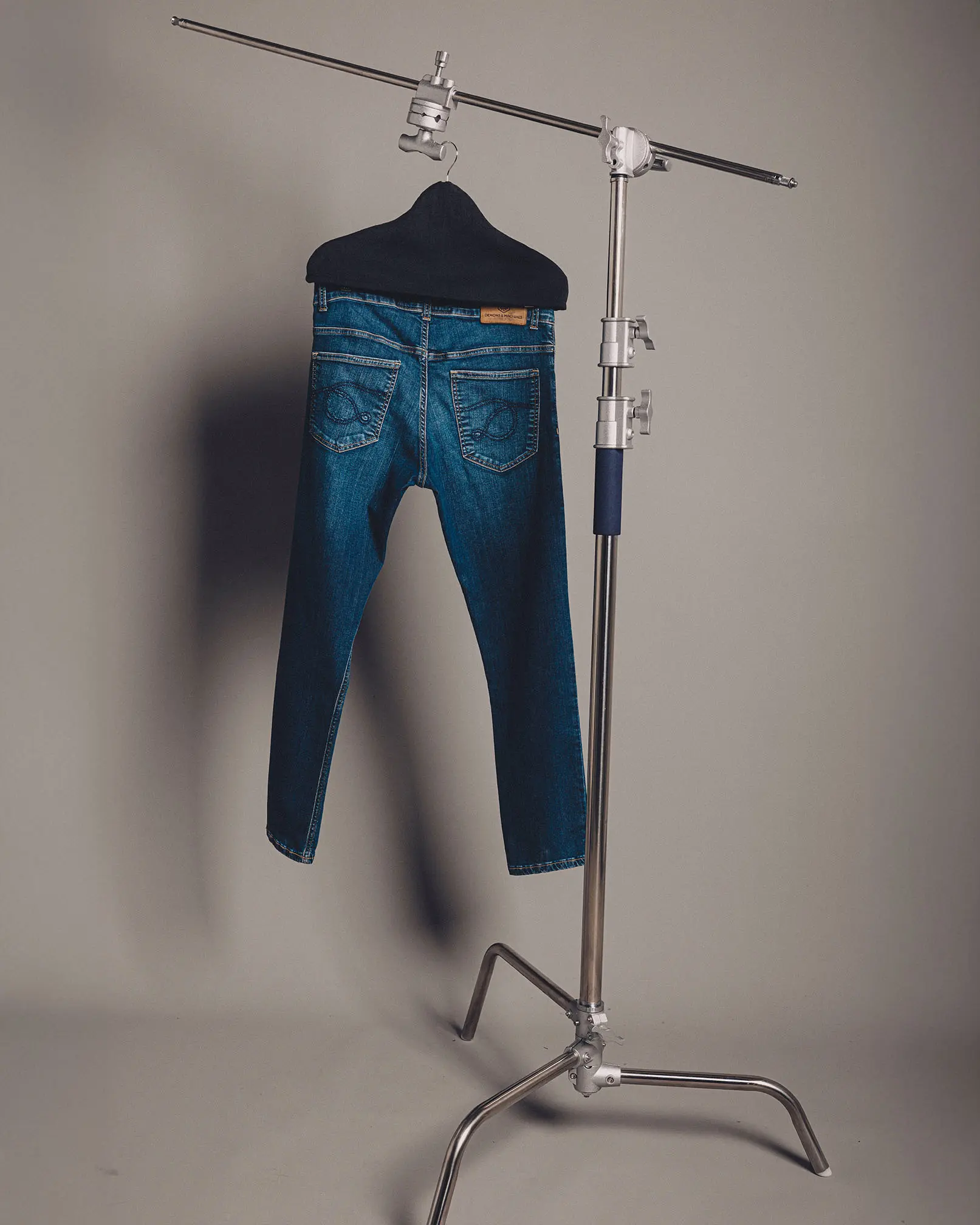 https://demonsmachines.com/storage/denim/videos-denim/14-1.mp4
