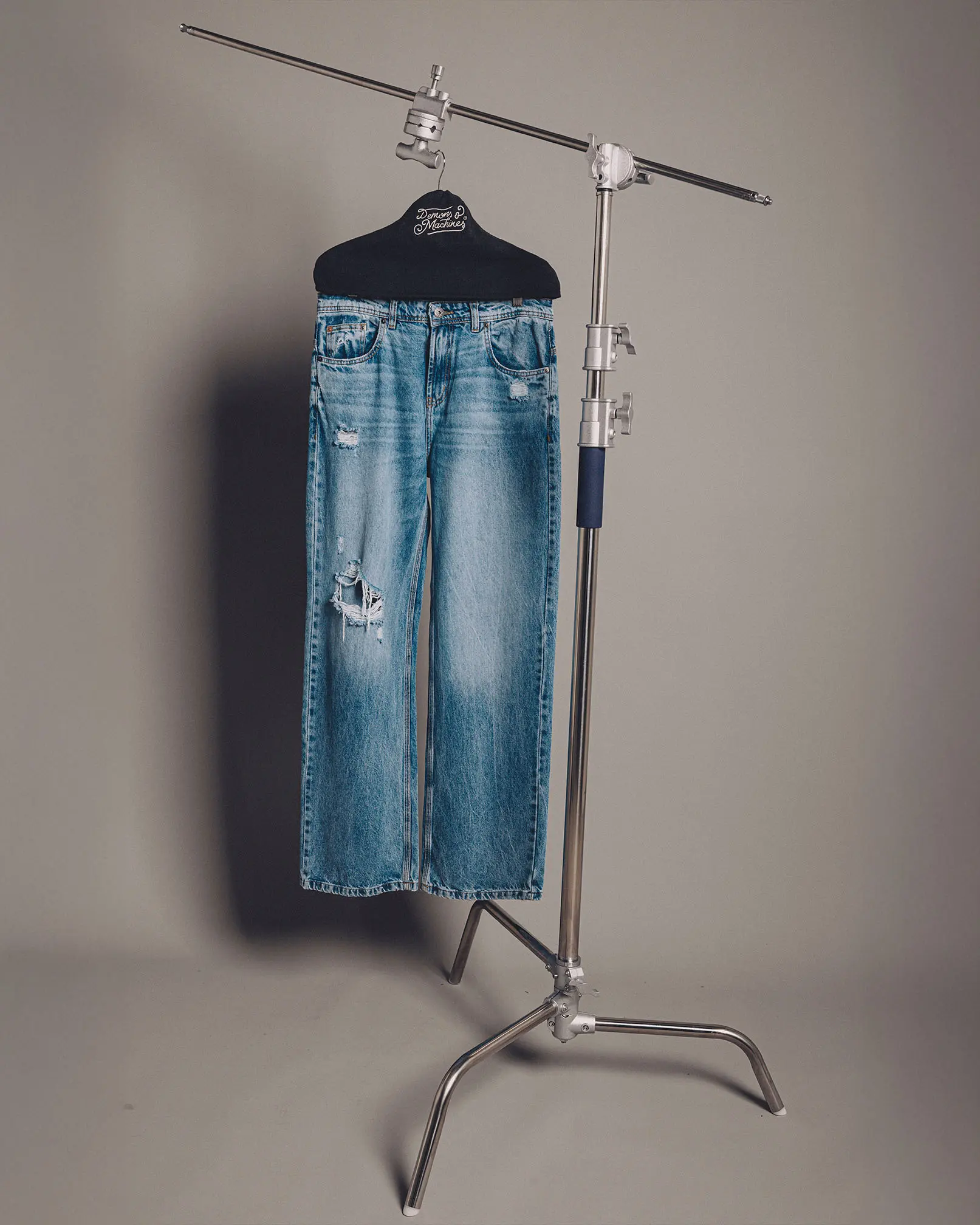 https://demonsmachines.com/storage/denim/videos-denim/03-1.mp4