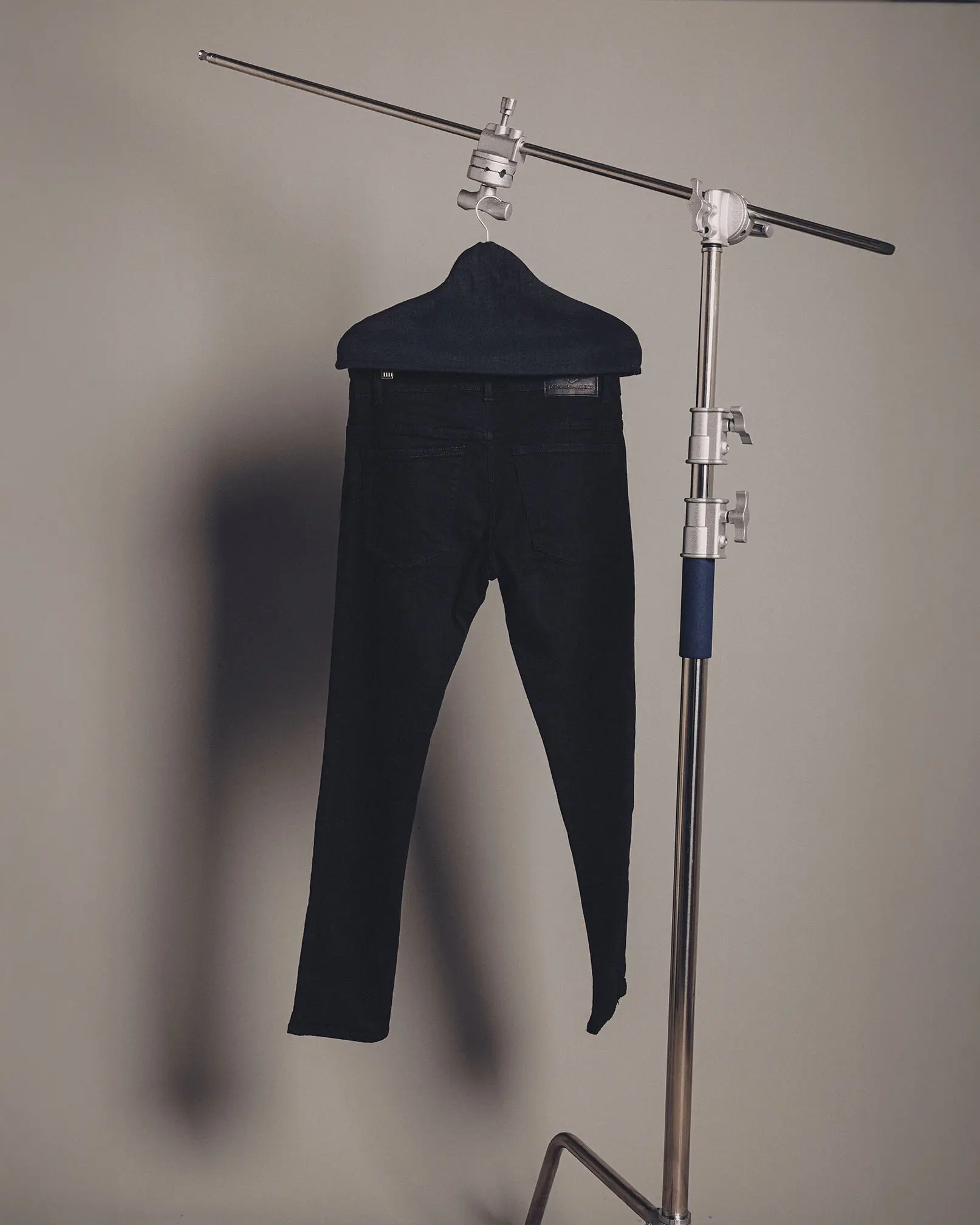 https://demonsmachines.com/storage/denim/videos-denim/10-1.mp4