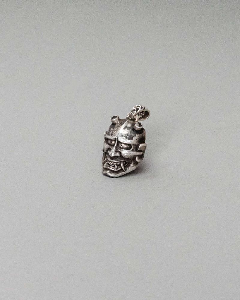 HANNYA SIN CUERNOS