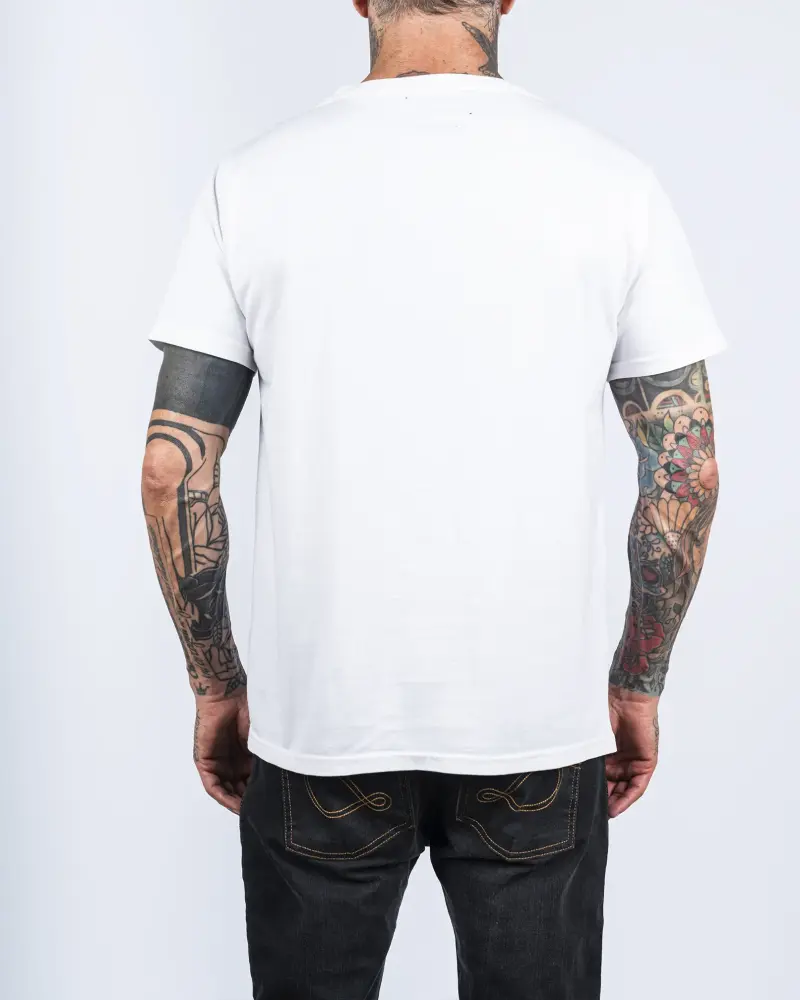REMERA CON BOLSILLO
