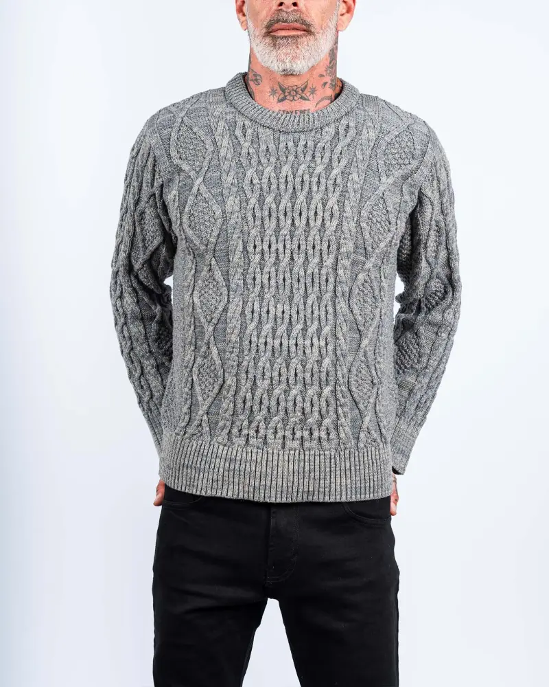 SWEATER STEVE
